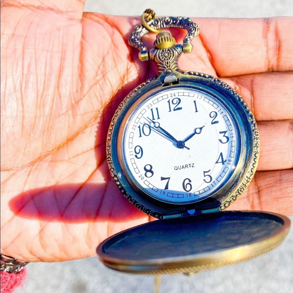 Antique Brass Eiffel Tower Clock Necklace Locket - Picture 9 of 12
